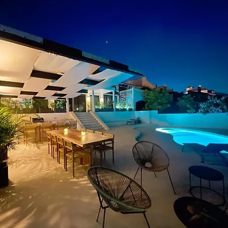 Luxury In Puerto Banus Panoramic Mountain And Sea Views With Private Pool Villa